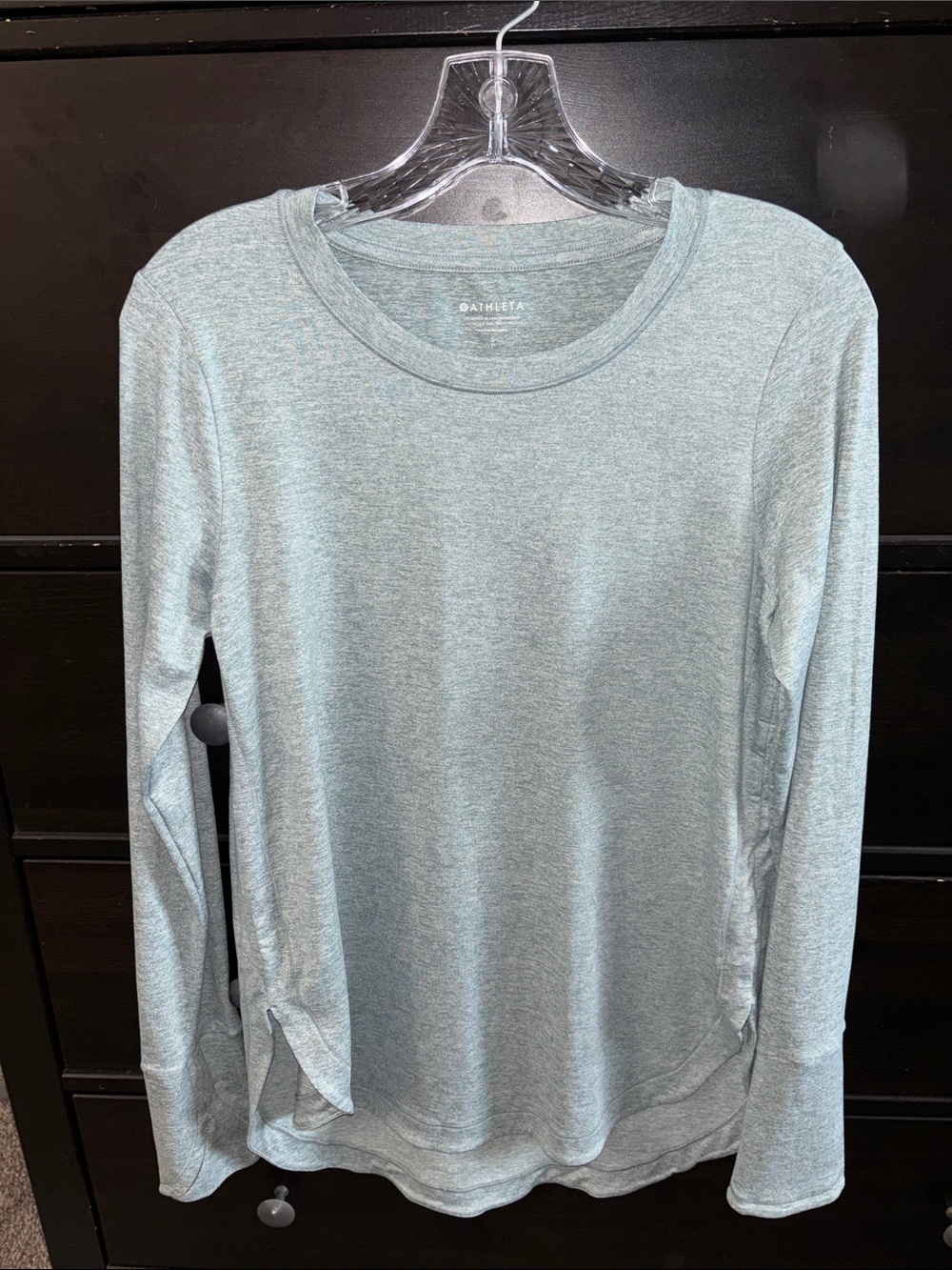 Athleta Uptempo Long Sleeve Tee in Heathered Sage Green